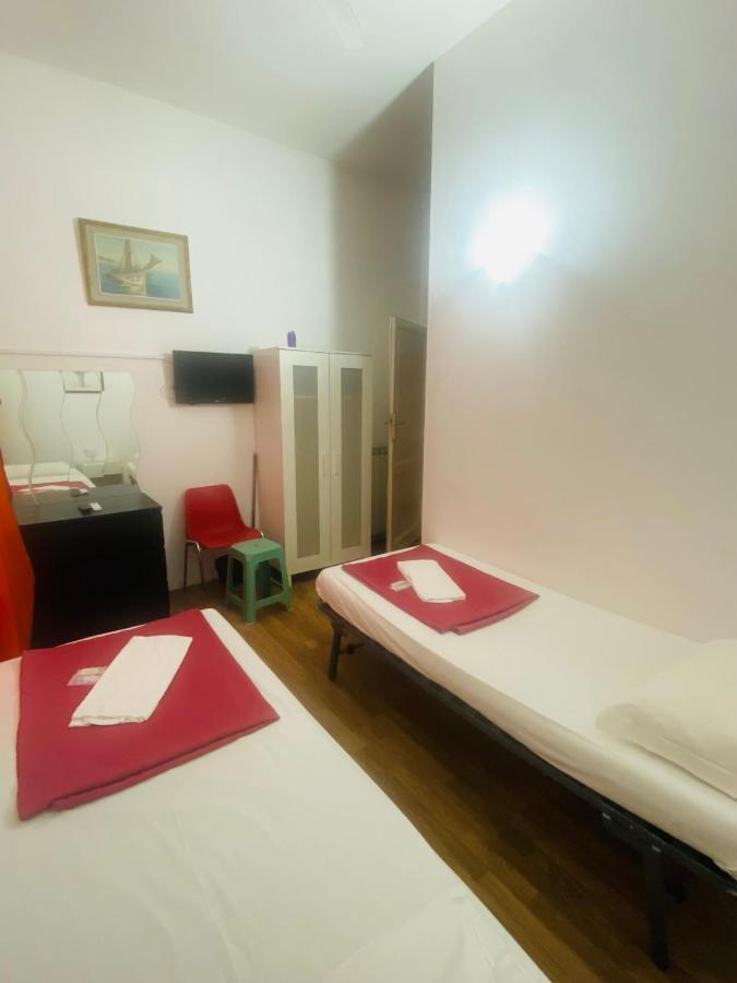 Roman Place 3*